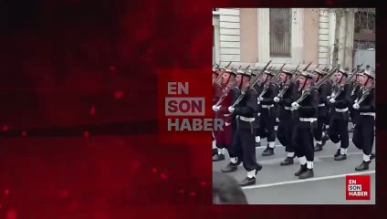 Yunan askerleri resmi törende Türkiye'ye küfür etti