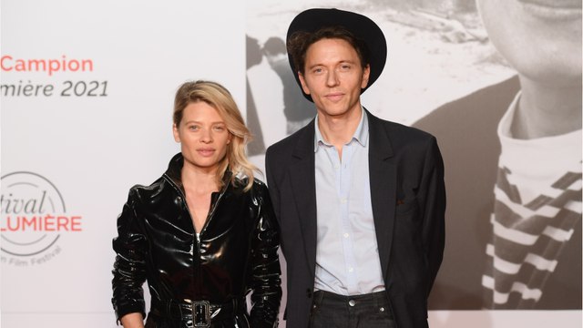 GALA VIDEO - Mélanie Thierry et Raphaël parents de 3 garçons, ses rares confidences sur la maternité : “Rien de plus simple”