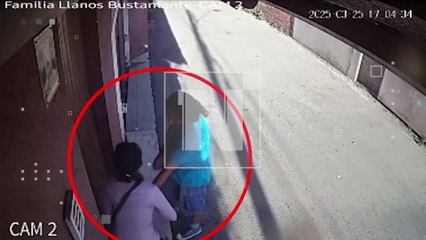Brutal asalto en la OTB 'San José': Una mujer es golpeada y arrastrada por un ladrón (Video)