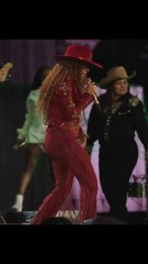 Sorpresa en el escenario: Shakira invita a la cuidadora de sus hijos que despidió Piqué