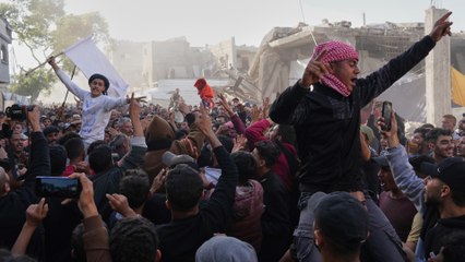 Insólita manifestación de miles de palestinos contra Hamas en Gaza
