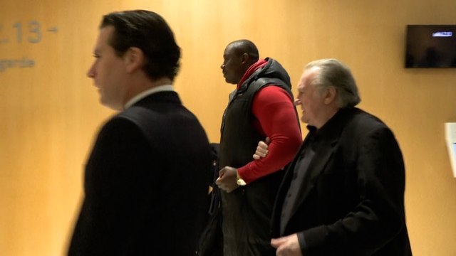 Gérard Depardieu arrive pour les réquisitions du parquet au 4e jour de son procès