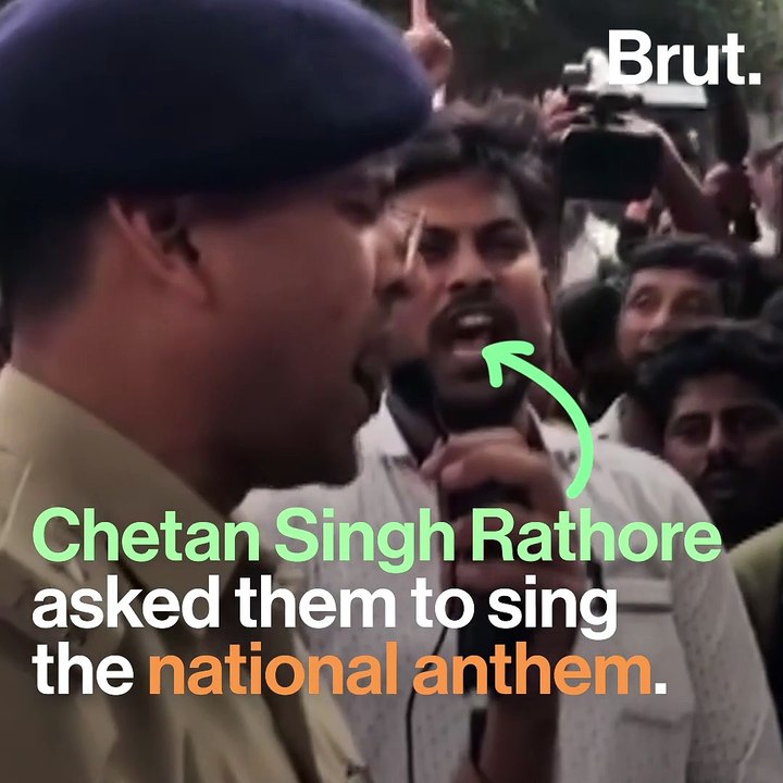 Show of Gandhigiri At Anti-CAA Protests