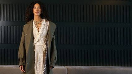 فيديوشوت: أناقة البانك تلتقي بالثقافة الاسكتلندية في تصاميم ديور كروز 2025