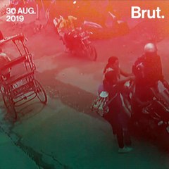 Delhi Mom And Daughter Fight Chain-Snatchers