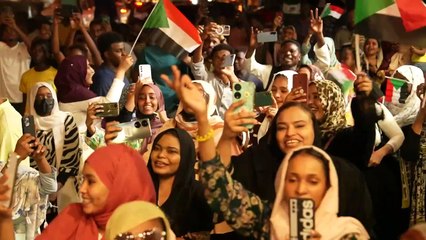 في بورتسودان سودانيون يحتفلون بسيطرة الجيش على الخرطوم: "سنعود لمنازلنا"