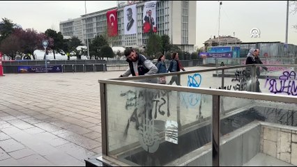 Çağdaşız dediler leş gibi yapıp gittiler! Saraçhane pisliğini temizlemek AK Partili belediyeye kaldı