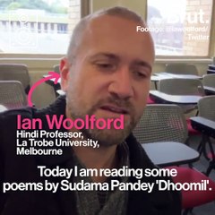 Melbourne Teacher Recites Hindi Poetry