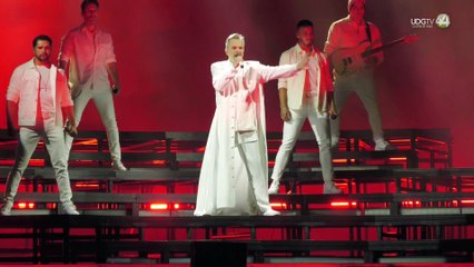 Miguel Bosé se presentó en el Museo Cabañas en pro de la salud mental