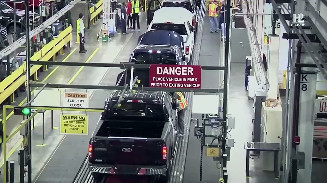 COMO AS FÁBRICAS MUDARAM O MUNDO-01 CARROS