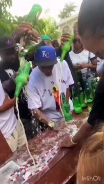Del luto al teteo: ¿Por qué los velorios han cambiado en los barrios dominicanos?