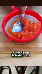 This natural tomato and toothpaste mask eliminate inperfections on face #facemask #acnetreatment #naturalskincare #naturalremedy #naturalrecipes Follow @vitawellhealthtips to have an healthy life 🌱