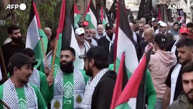 Libano, sostenitori di Hezbollah in marcia per la Giornata di Al-Quds