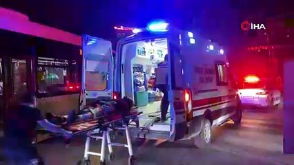 Otomobil, özel halk otobüsüne çarptı: 3 yaralı