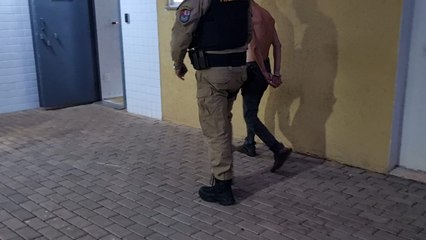 Homem é preso após ser acusado de envenenar cachorra e ameaçar madrasta