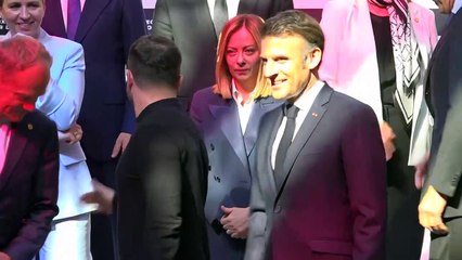 Cúpula sobre Ucrânia descarta suspender sanções contra Rússia e esboça força europeia