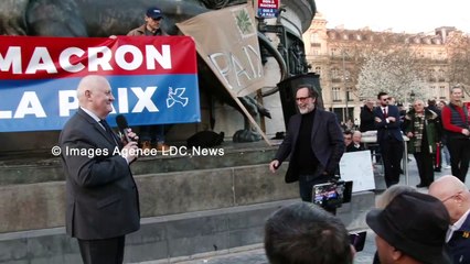 Alexis Poulin. Non à Macron Oui à la Paix. Paris/France - 27 Mars 2025
