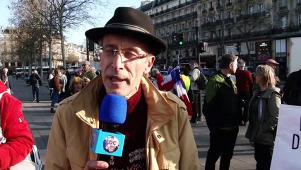 Rassemblement Non à Macron Oui à la Paix. Paris/France - 27 Mars 2025