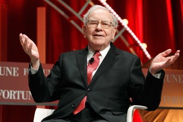 Warren Buffett is beating the market with Berkshire Hathaway up 17%