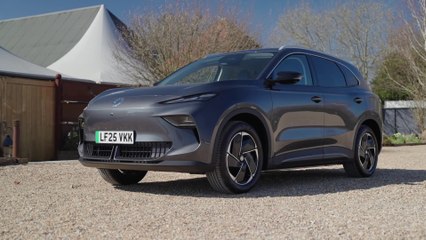 Sneak Peek: Stunning New MG S5 EV Design Unveiled 🚗