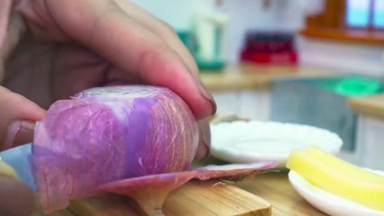 Donuts Are Easy to Make [Mini Kitchen]