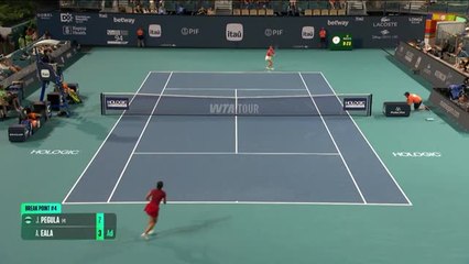 Miami : Pegula bat Eala après un combat acharné et rejoint Sabalenka en finale 🎾