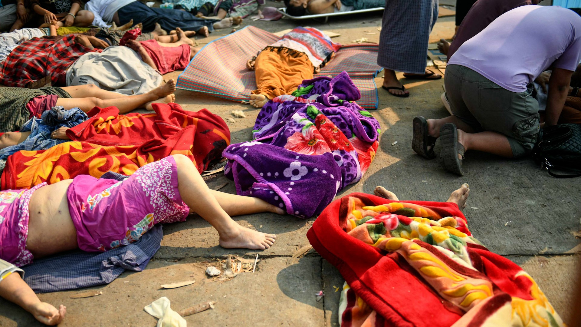 Pánico en el sudeste asiático por el terremoto de magnitud 7,7 de Birmania, Tailandia, China e India