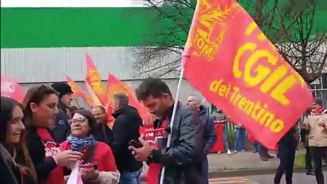 Il corteo operaio a Trento: le ragioni dello sciopero dei metalmeccanici