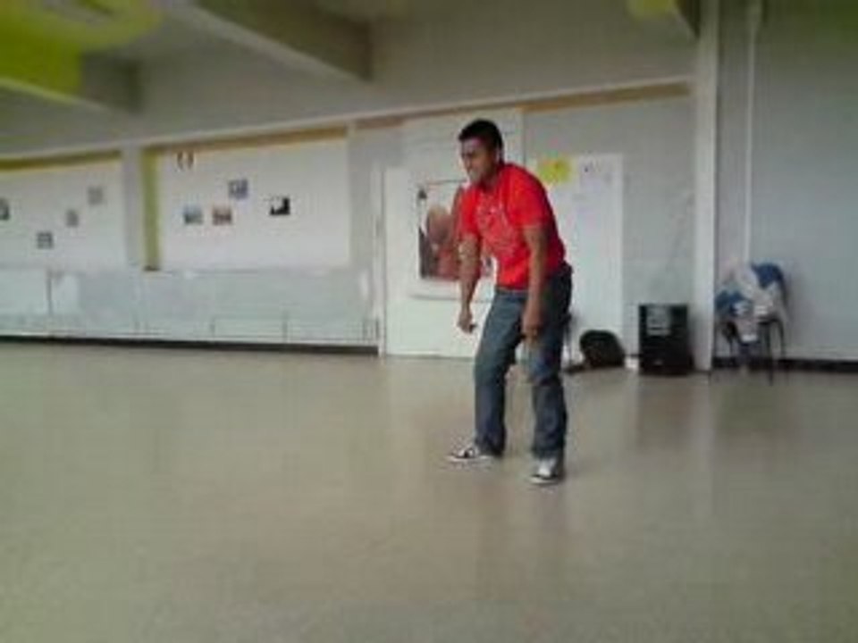 MJC BREAK DANCE FREESTYLE 3 !! By RachtOn-07.SkY !!