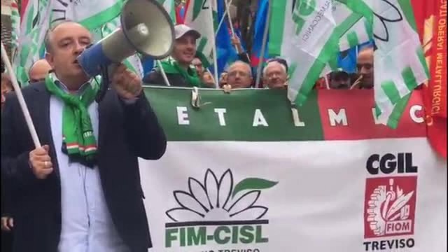 Metalmeccanici in piazza in tutto il Veneto per chiedere il rinnovo del contratto