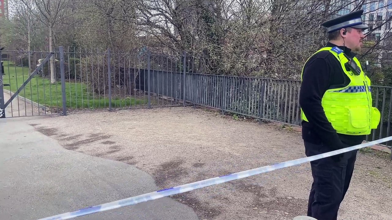 Whitehall Road: Live updates as body found in Leeds city centre - police cordon off Leeds Liverpool Canal