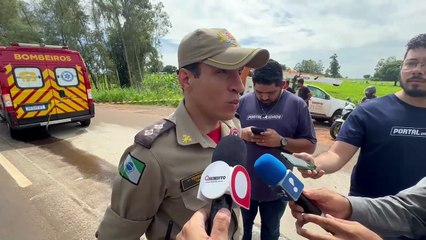 Acidente entre caminhão e caminhonete deixa duas vítimas na PR-482, em Umuarama -