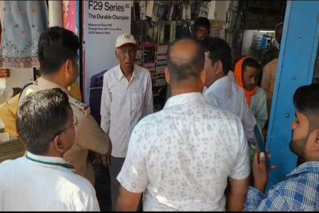 Loot with farmer: किसान से 1 लाख लूटकर फरार हो...