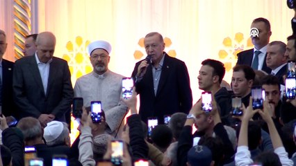 Cumhurbaşkanı Erdoğan, bayram namazı sonrası açıklamalarda bulundu