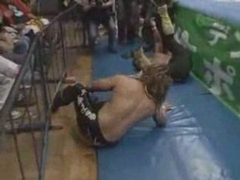 Toshiaki Kawada vs. Hiroshi Tanahashi - AJPW 4/8/08 (part 1)