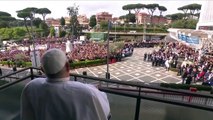 Vaticano: Papa registra 'leves melhoras'