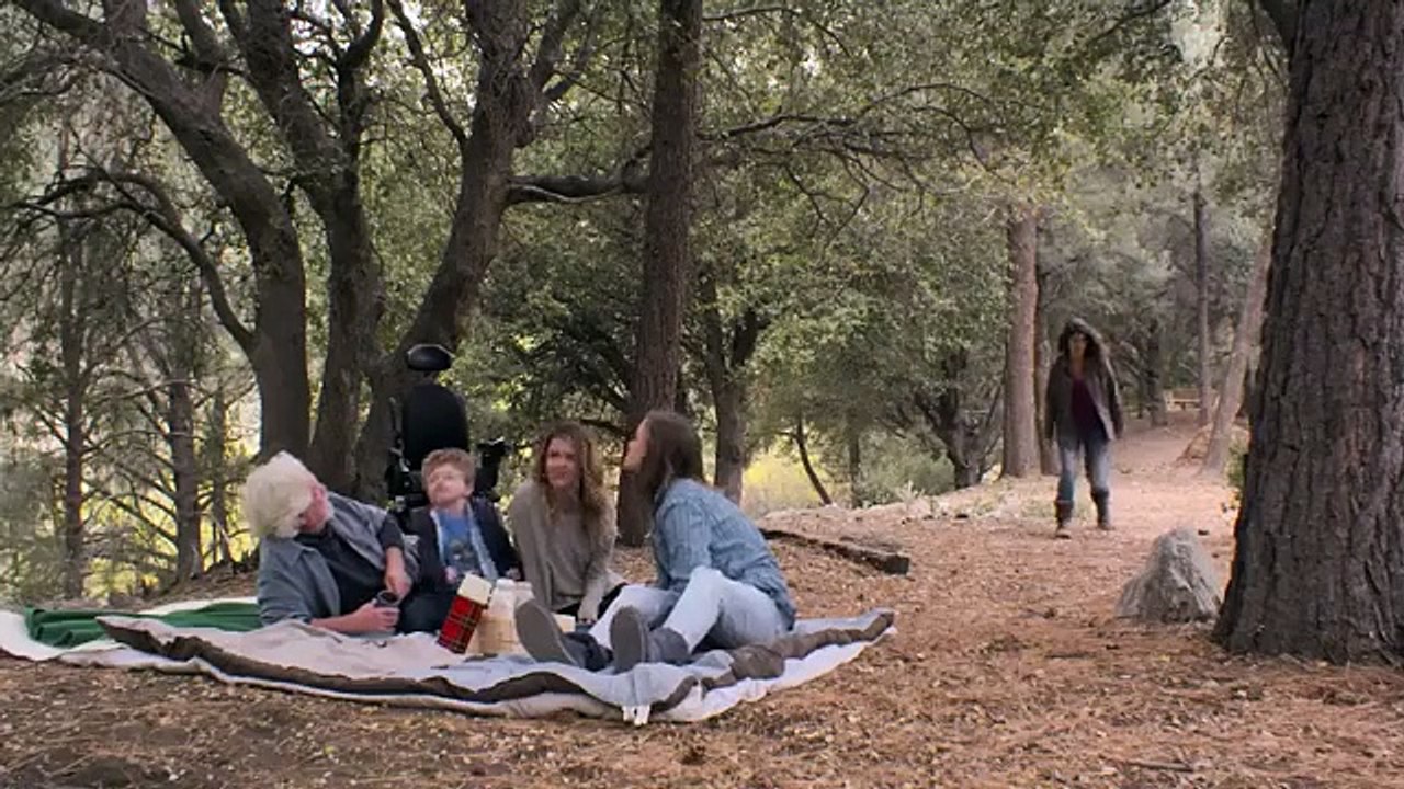 Female Friendship Soon evolves into a Complicated Romance / A film about strong relationships