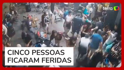 Tiroteio interrompe comemoração do título do Corinthians no litoral paulista; vídeo mostra correria