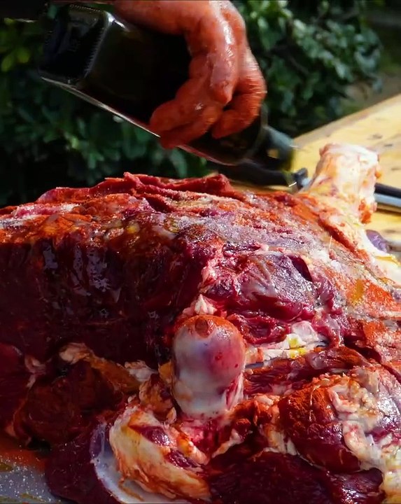 Today I'm cooking a giant beef leg like ancient nomads, that's how our ancestors ate meat! A festive dinner in oriental style ❤😋 #cooking #recipe #meat