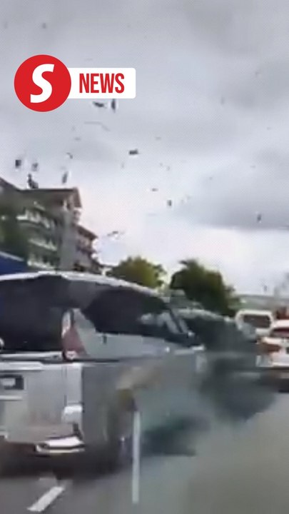 Driver rams into five vehicles resulting in injuries near JB