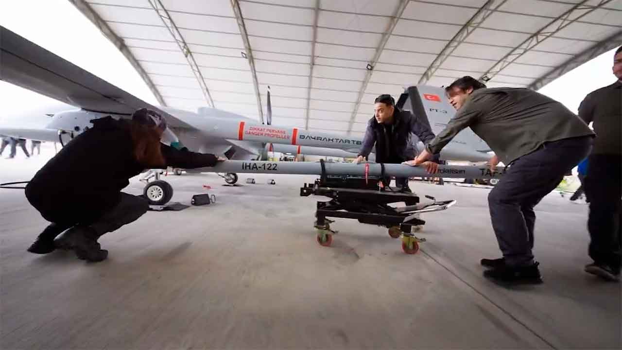 バイラクタルTB3、超音速ミサイルUAV-122で目標を命中
