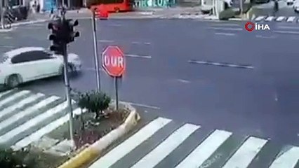 Edremit'te Ters Şerit Dehşeti! Zincirleme Kaza Kamerada