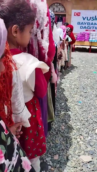 Yemen Bayramlık Dağıtımları | Vuslat Derneği 2025