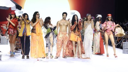 Video: Ishaan Khatter goes shirtless for Lakme Fashion Week