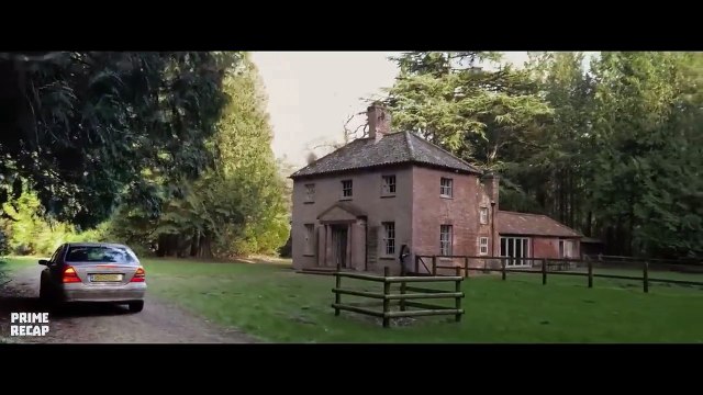 GOLDILOCKS summons her three EVIL BEARS to PUNISH anyone who ENTERS HER HOUSE without permission