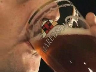 Bière maredsous et son verre