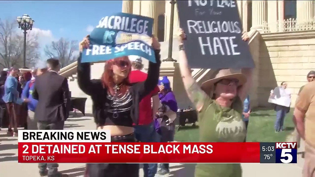 USA : Une bagarre générale a eu lieu à l'intérieur du Capitole de l'Etat du Kansas, quand plusieurs dizaines de membres d'un groupe "sataniste" ont commencé une messe noire dans la rotonde