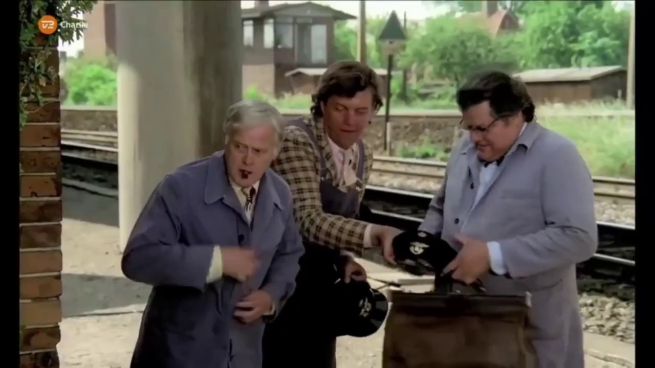 KLIP 1 med Olsen Banden i DSB tog og 2 klip i alt | Olsen Banden På Sporet | 1975 | TV2 CHARLIE