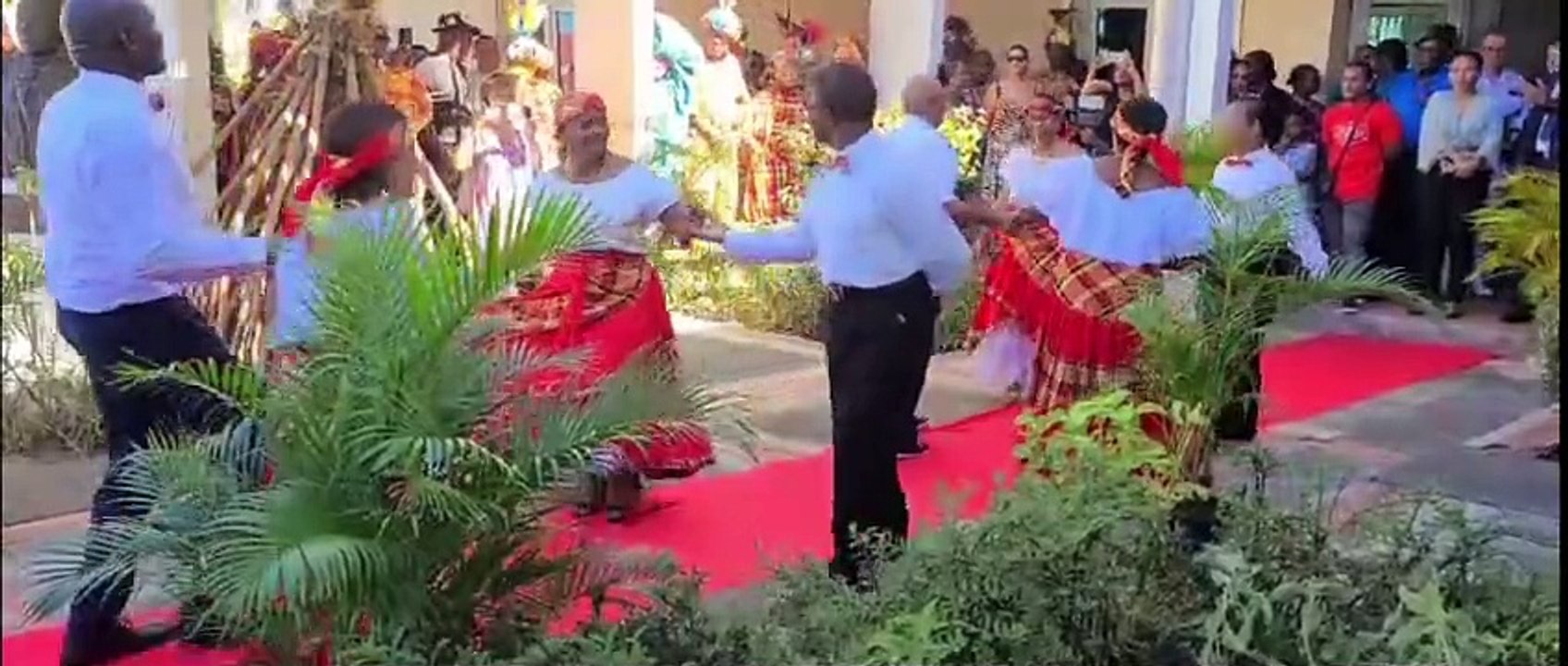 Visite ministérielle de Manuel #Valls à vieux fort  #Guadeloupe