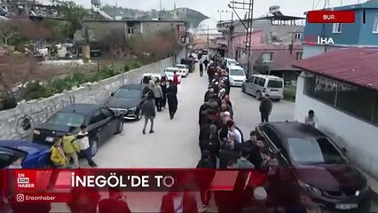 Bursa'da bayramlaşma kuyruğu 1 kilometreyi buldu